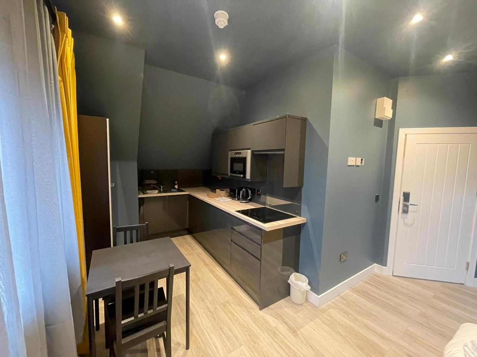 Sky City Apartments Ковентрі Екстер'єр фото
