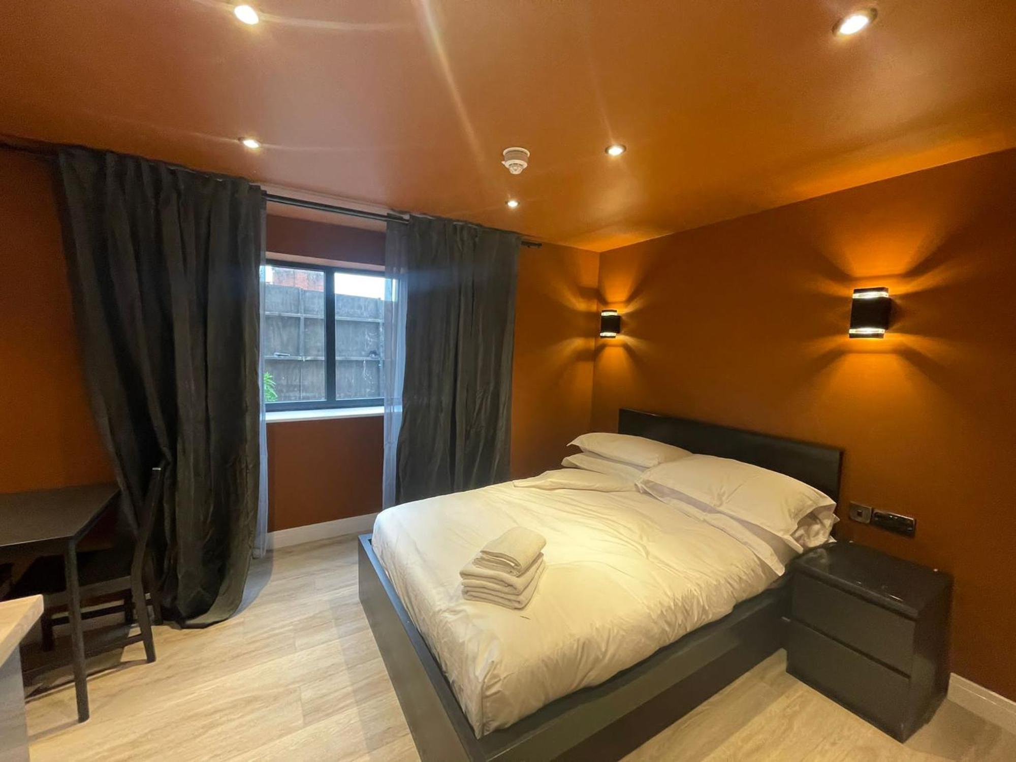 Sky City Apartments Ковентрі Екстер'єр фото