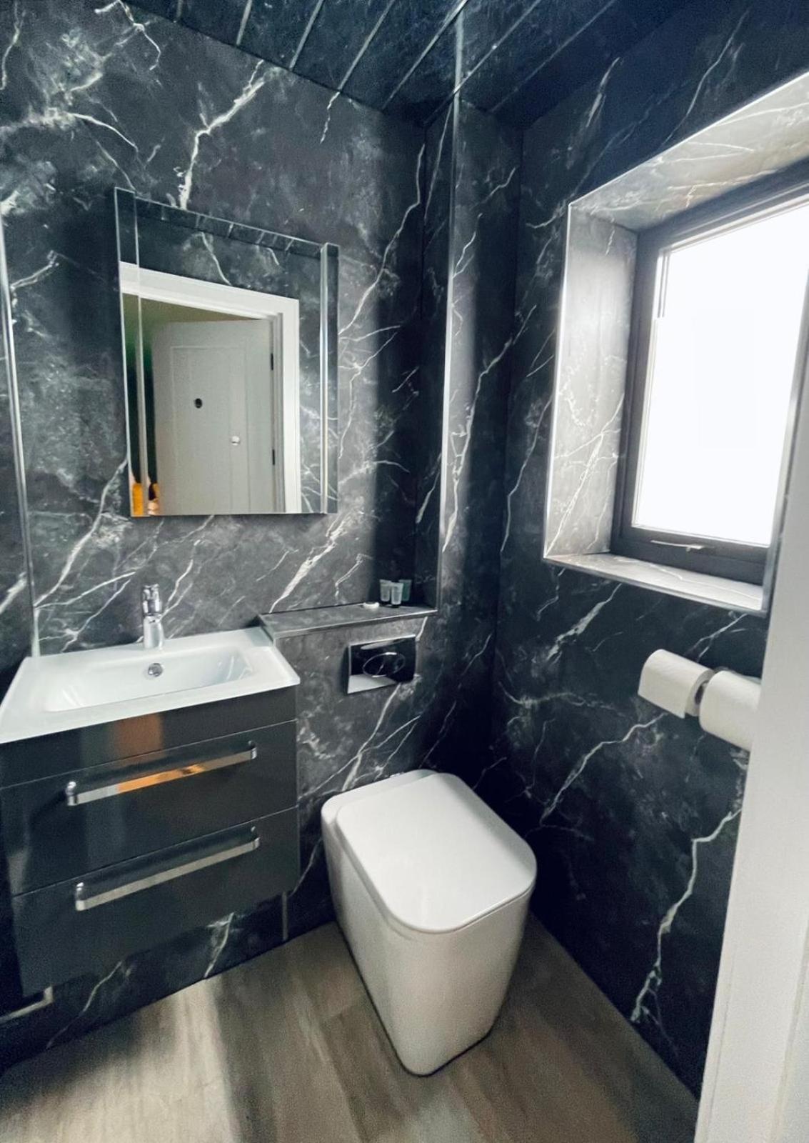 Sky City Apartments Ковентрі Екстер'єр фото