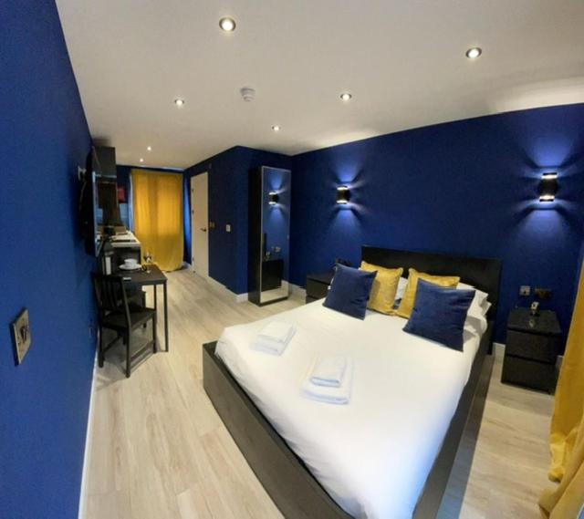 Sky City Apartments Ковентрі Екстер'єр фото